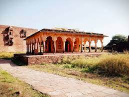 Raja Nahar Singh mahal 